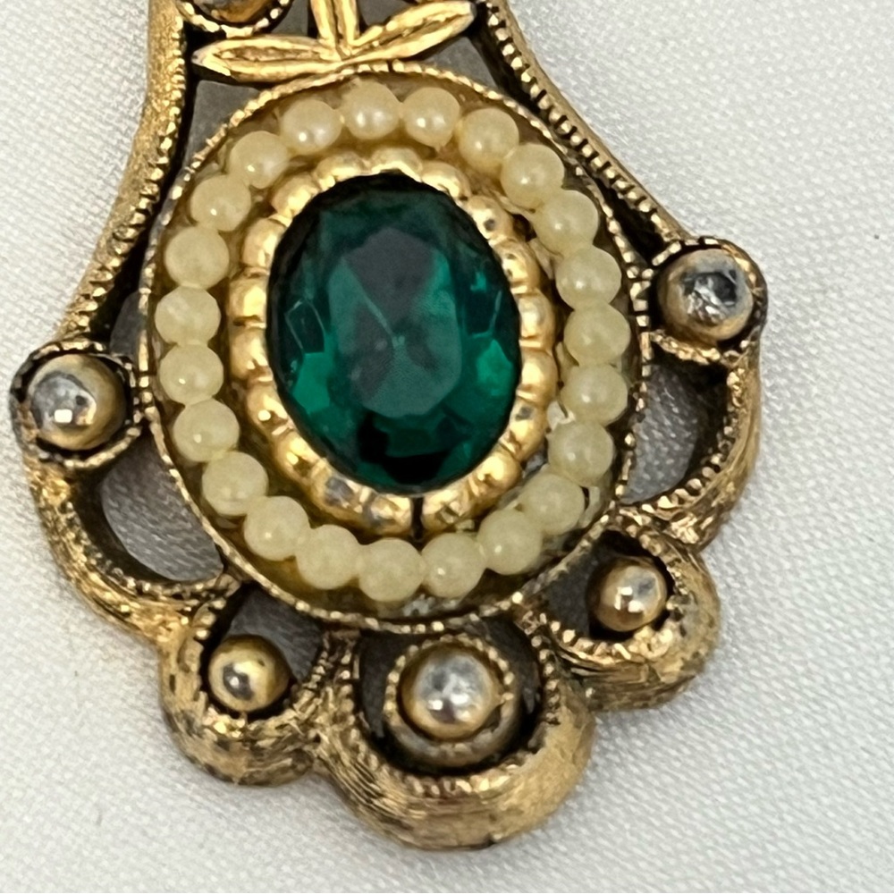 Vintage 1976 Avon Versailles Green Rhinestone Necklace Pendant - Picture 4 of 16